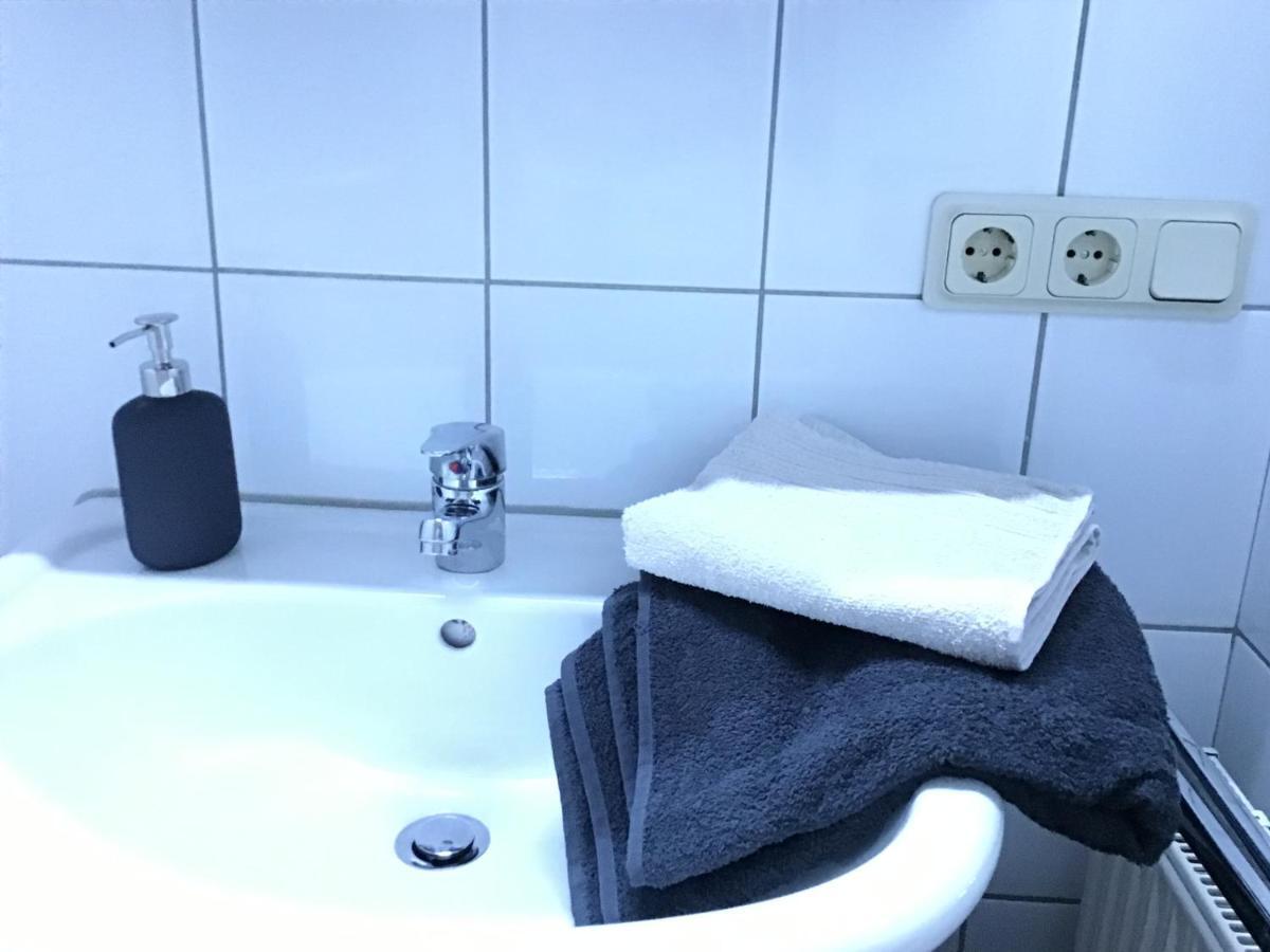 Apartment 1 Mit Terrasse Und Pkw-Stellplatz 레버쿠젠 외부 사진